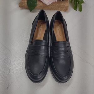 Time and Tru Classic Black Loafers